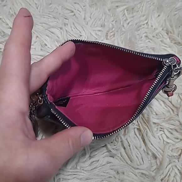 COACH Chelsea Black Pebbled Leather Zip Wristlet Wallet 7 x 4.5 in. - Picture 7 of 9